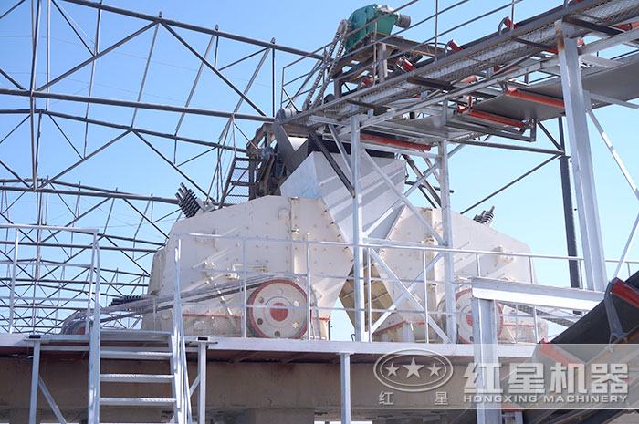 2臺(tái)反擊破作業(yè)現(xiàn)場(chǎng) 2臺(tái)反擊破作業(yè)現(xiàn)場(chǎng)