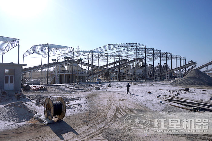 大規(guī)模石頭加工成石子廠 大規(guī)模石頭加工成石子廠