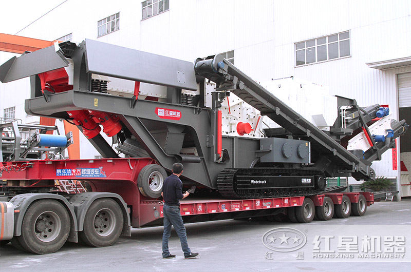 全新小型車載移動破碎機發貨現場 全新小型車載移動破碎機發貨現場