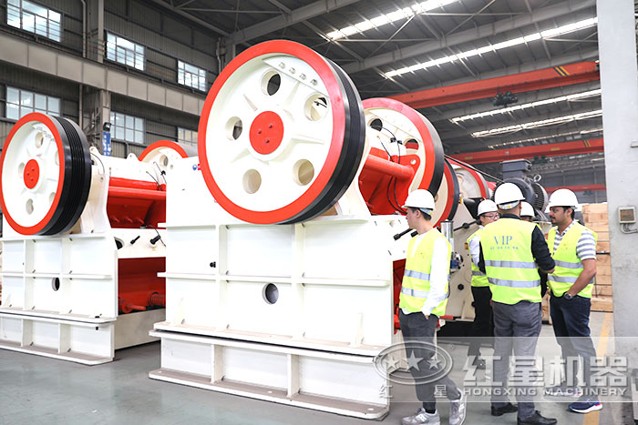 大型鄂式破碎機