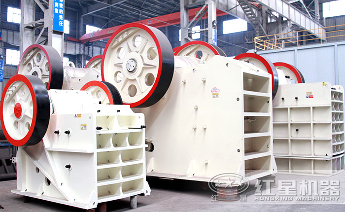 廠區(qū)排放顎式破碎機(jī)