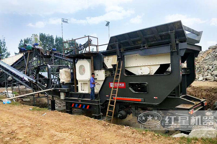 鄂破移動破碎站現(xiàn)場——安徽亳州 鄂破移動破碎站現(xiàn)場——安徽亳州
