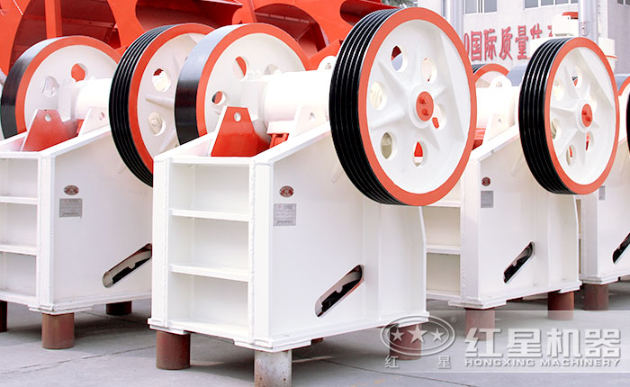 PE200-300顎式破碎機(jī)車間圖 PE200-300顎式破碎機(jī)車間圖