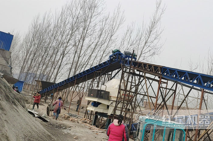 時產30噸造沙機湖南生產現場 時產30噸造沙機湖南生產現場