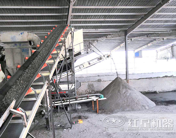 移動制砂機作業(yè)現(xiàn)場
