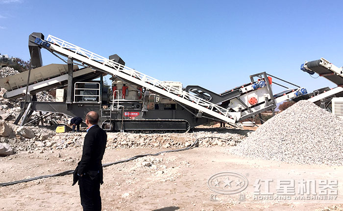 履帶式移動泥石分離機現場作業