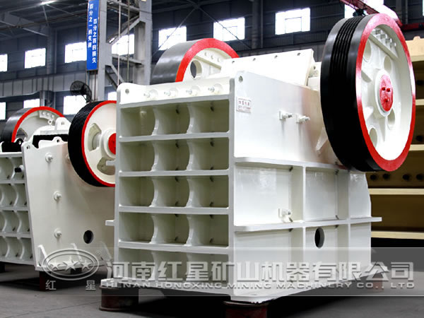 河南埃洛石破碎機的價格是多少？