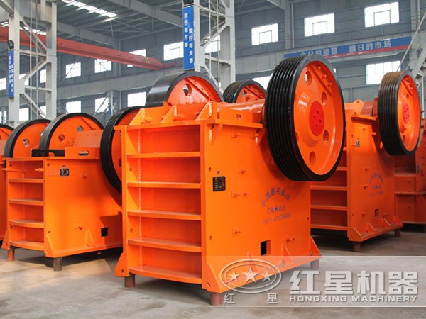 pex顎式破碎機生產(chǎn)車間
